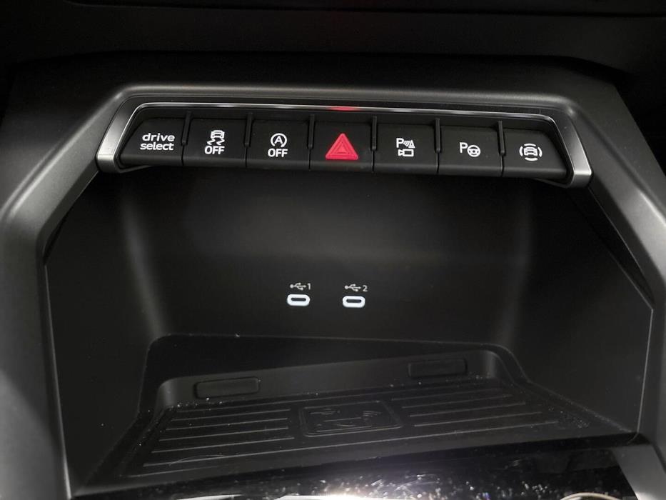 AUDI A3 2025