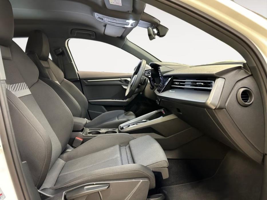AUDI A3 2025