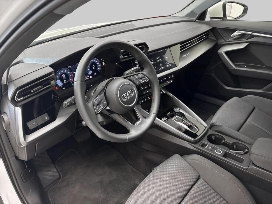 AUDI A3 2025