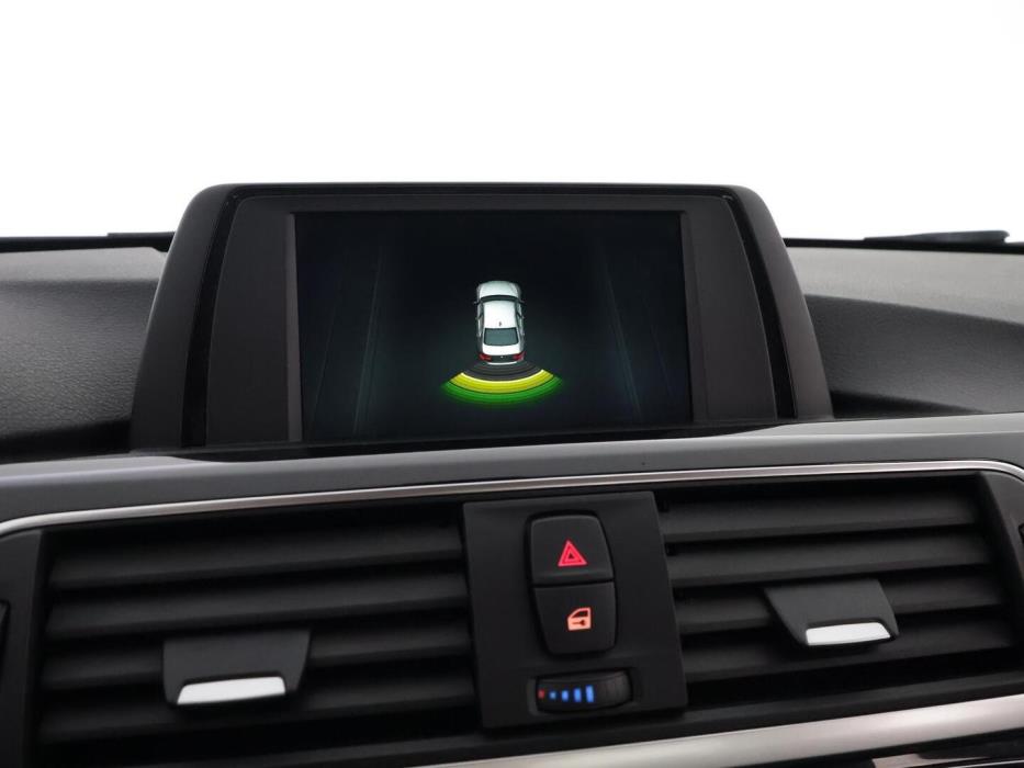 BMW 320 2018