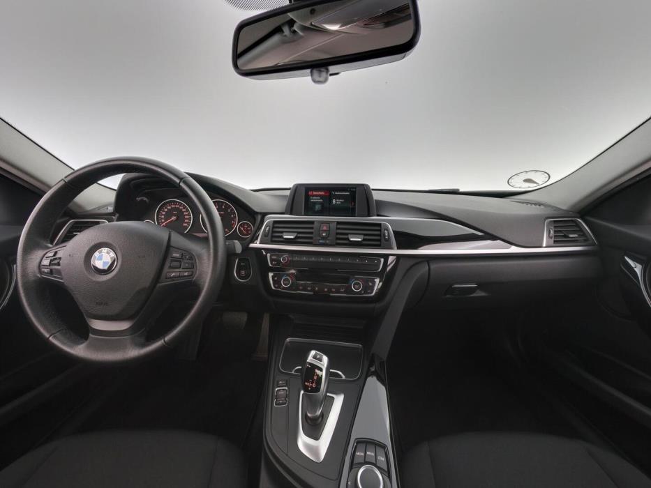 BMW 320 2018