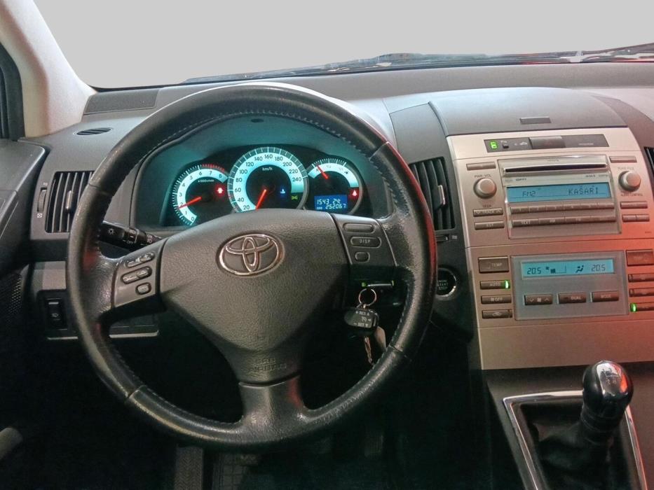 TOYOTA Corolla Verso 2009