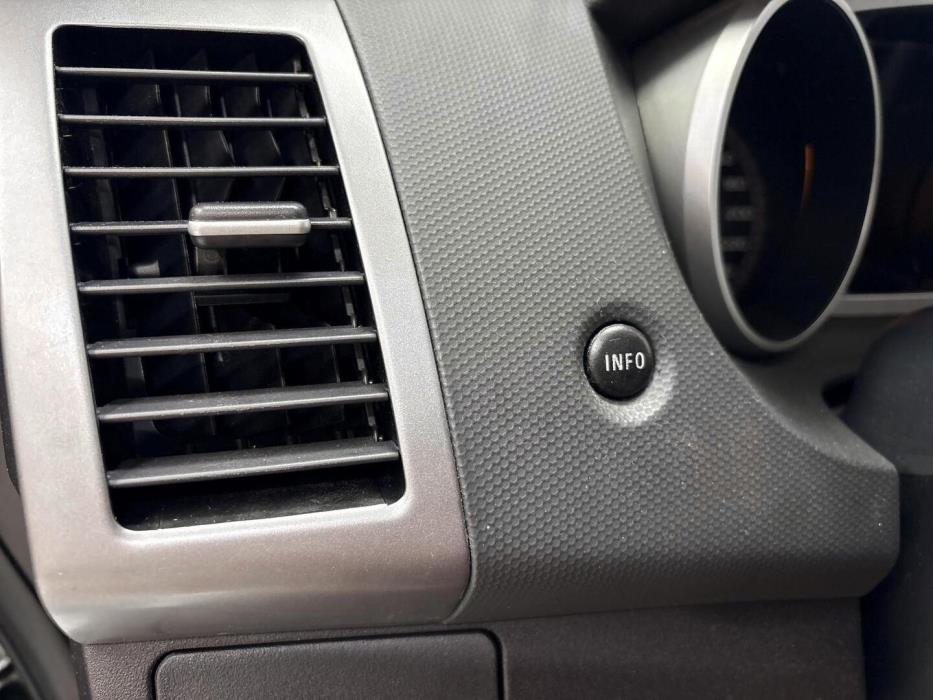 MITSUBISHI Outlander 2008