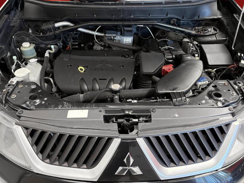 MITSUBISHI Outlander 2008