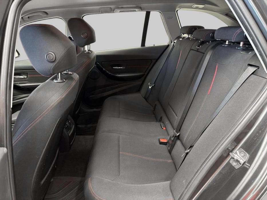 BMW 320 2015