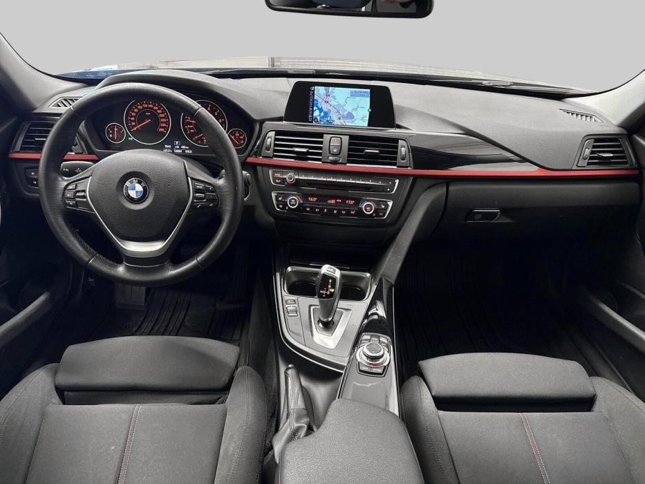 BMW 320 2015