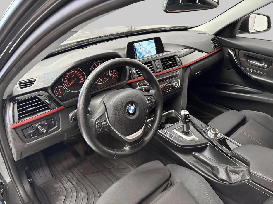 BMW 320 2015