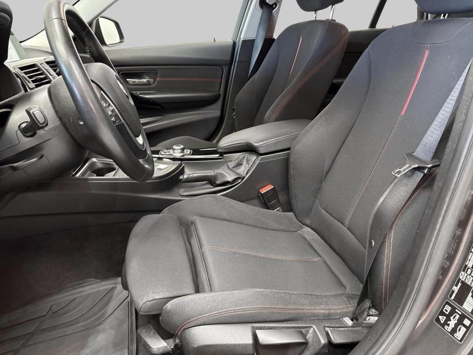 BMW 320 2015