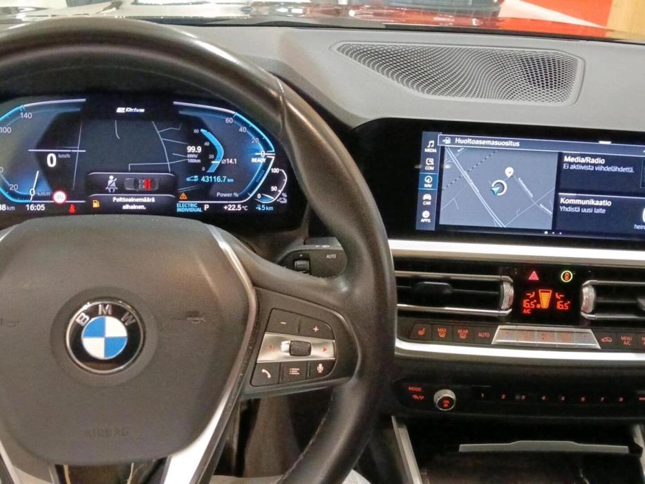 BMW 330 2020
