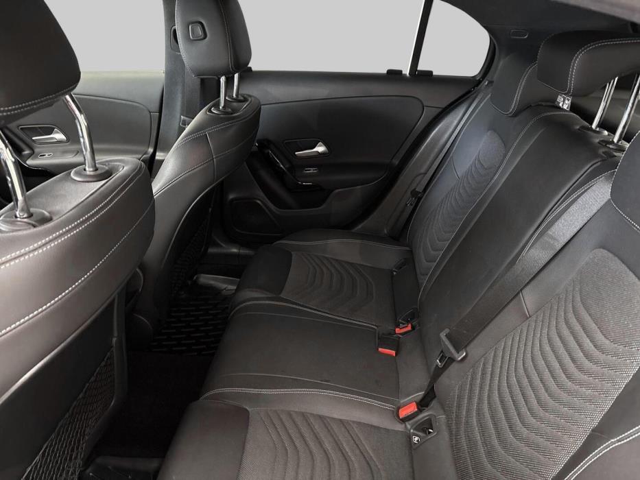 MERCEDES-BENZ A 2020