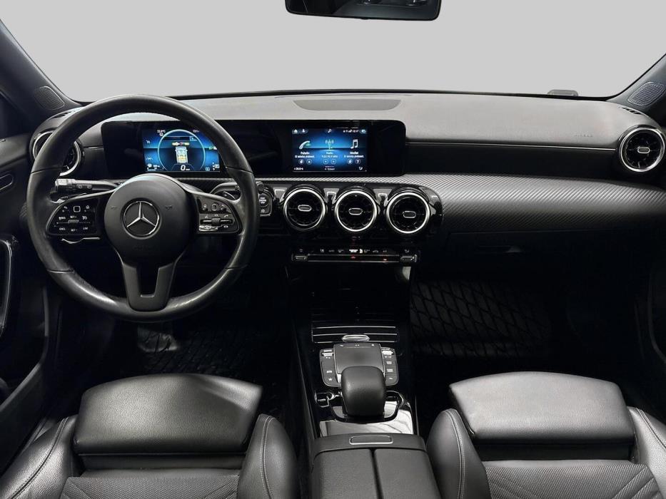 MERCEDES-BENZ A 2020