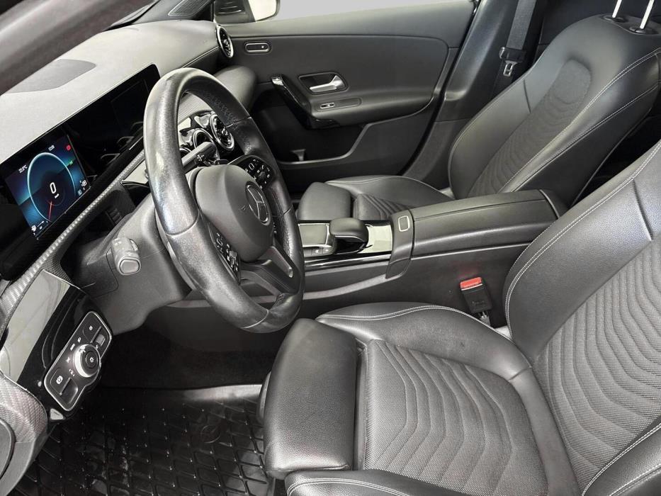 MERCEDES-BENZ A 2020