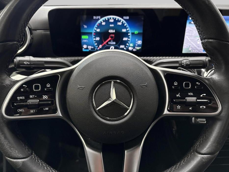 MERCEDES-BENZ A 2020