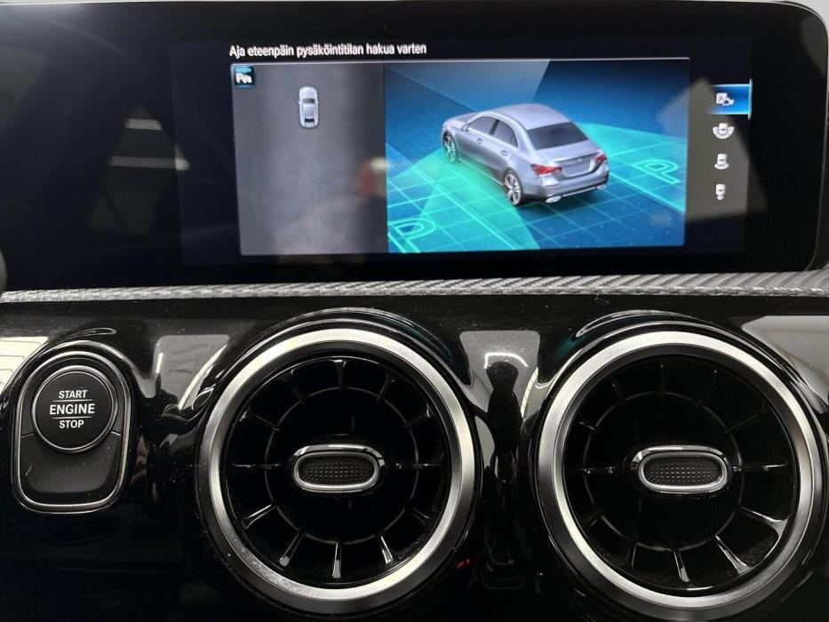 MERCEDES-BENZ A 2020