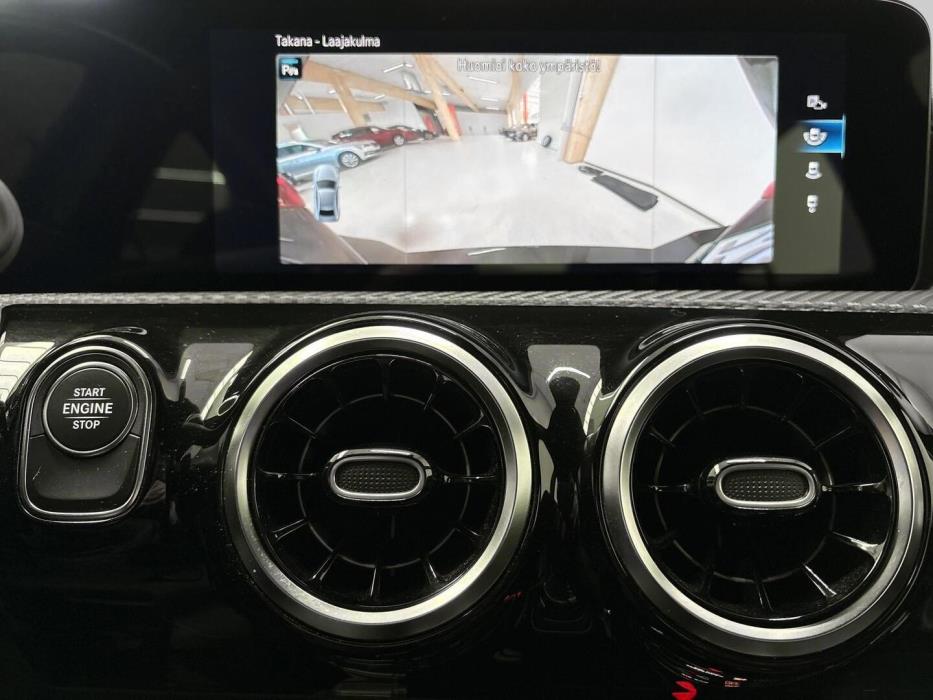 MERCEDES-BENZ A 2020