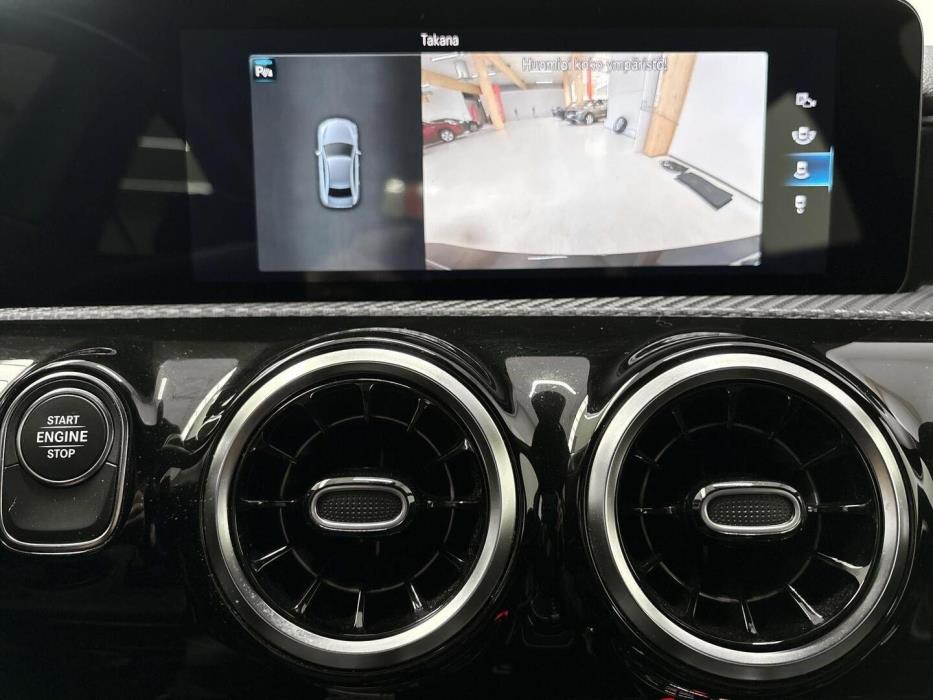 MERCEDES-BENZ A 2020