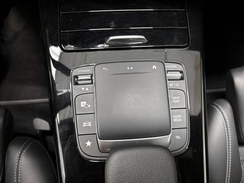 MERCEDES-BENZ A 2020