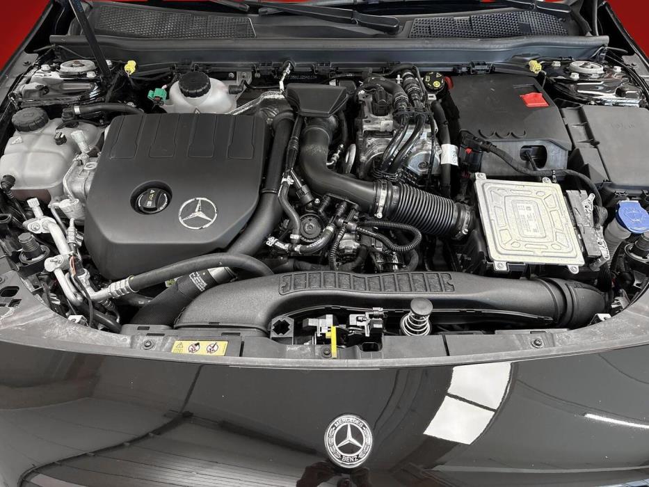 MERCEDES-BENZ A 2020