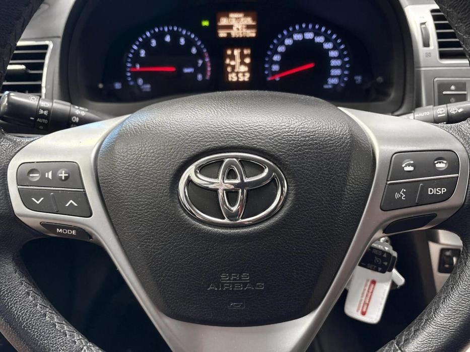 TOYOTA AVENSIS 2014