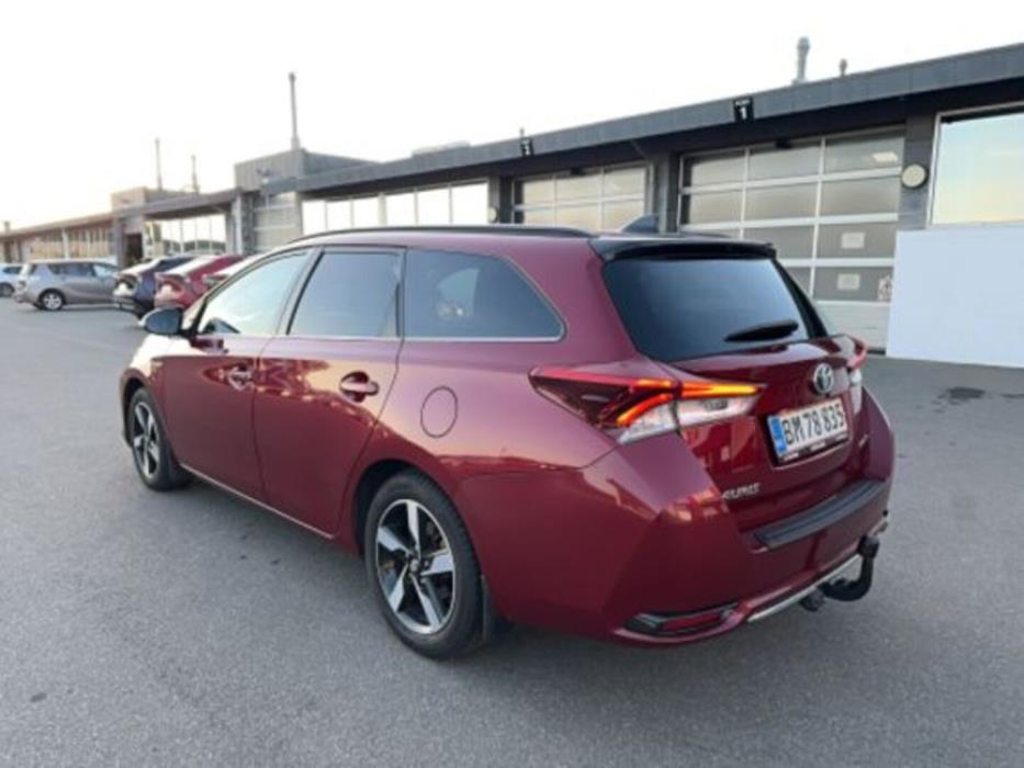 TOYOTA AURIS 2017