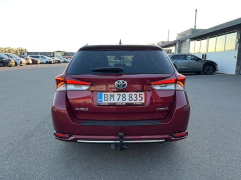 TOYOTA AURIS 2017