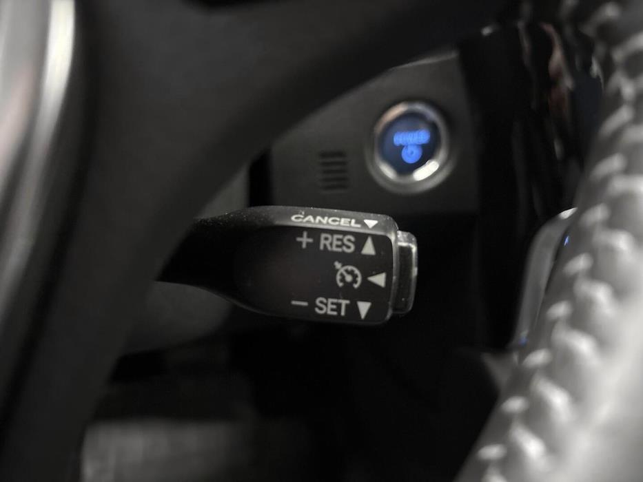 TOYOTA AURIS 2019
