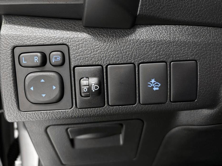 TOYOTA AURIS 2019