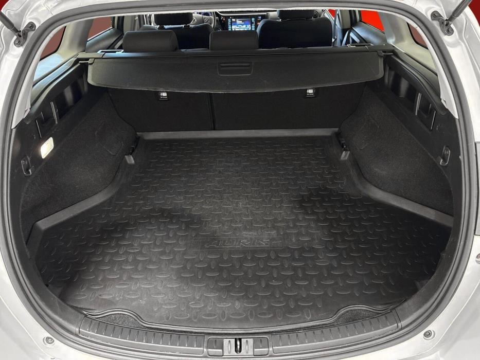 TOYOTA AURIS 2019