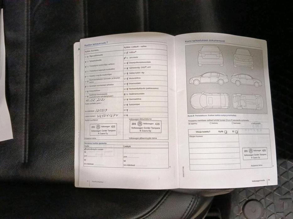 VOLKSWAGEN Touareg 2015