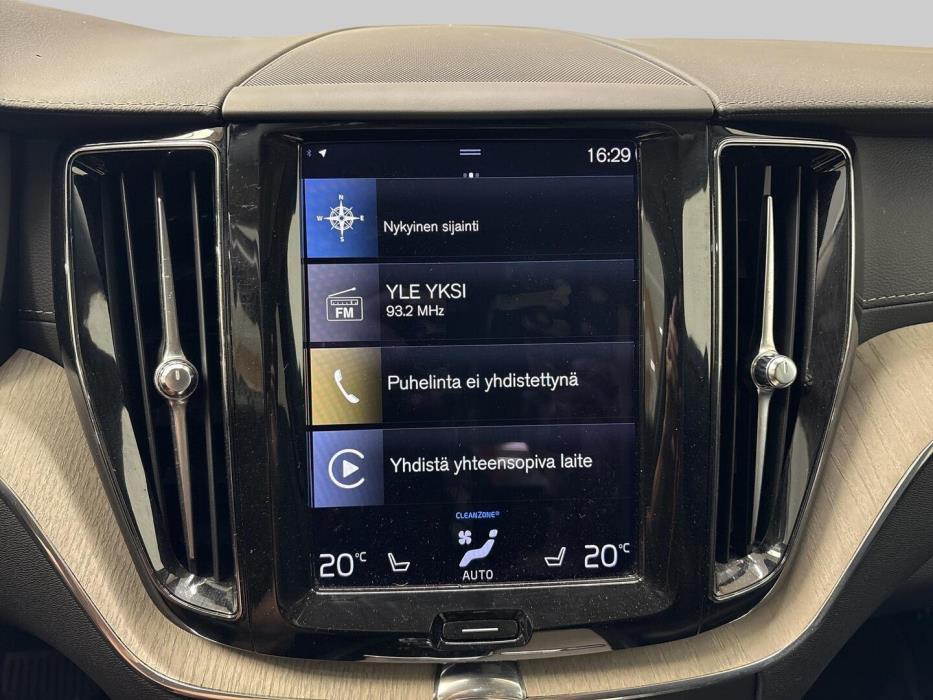 VOLVO XC60 2021