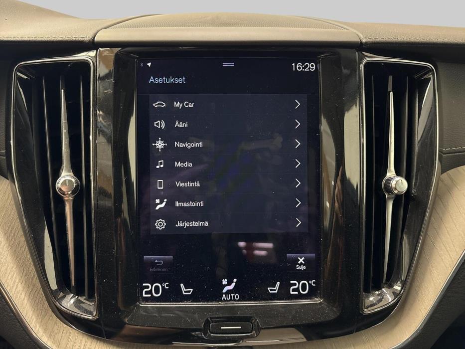VOLVO XC60 2021