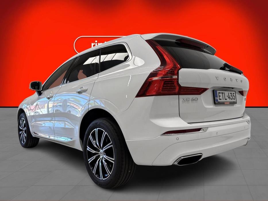 VOLVO XC60 2021