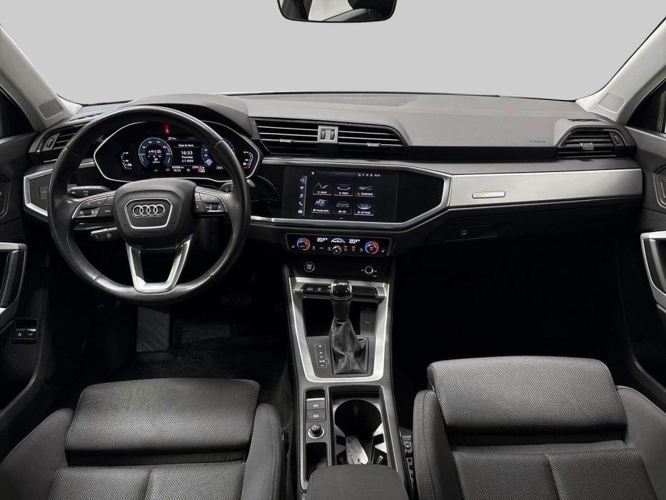 AUDI Q3 2021