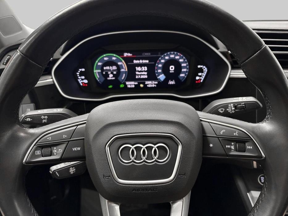 AUDI Q3 2021