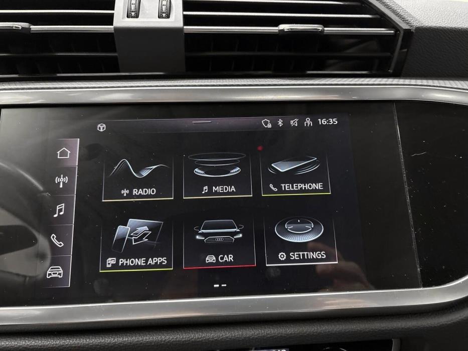 AUDI Q3 2021