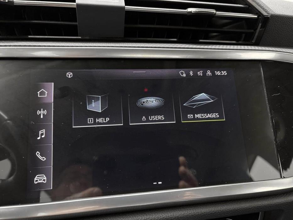 AUDI Q3 2021