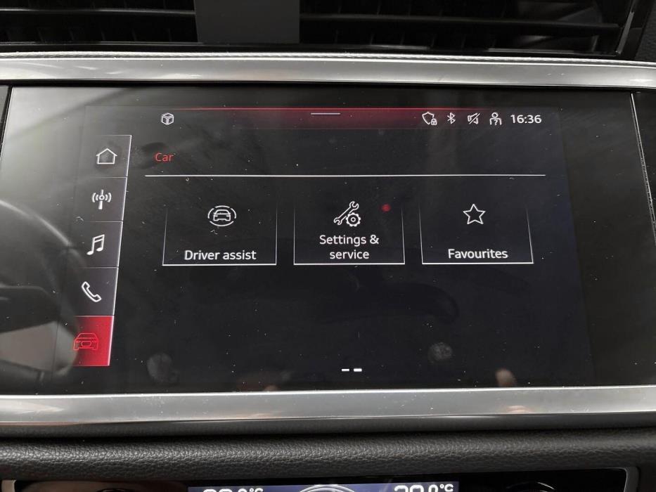 AUDI Q3 2021