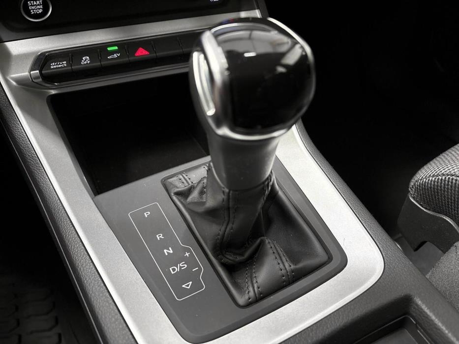 AUDI Q3 2021