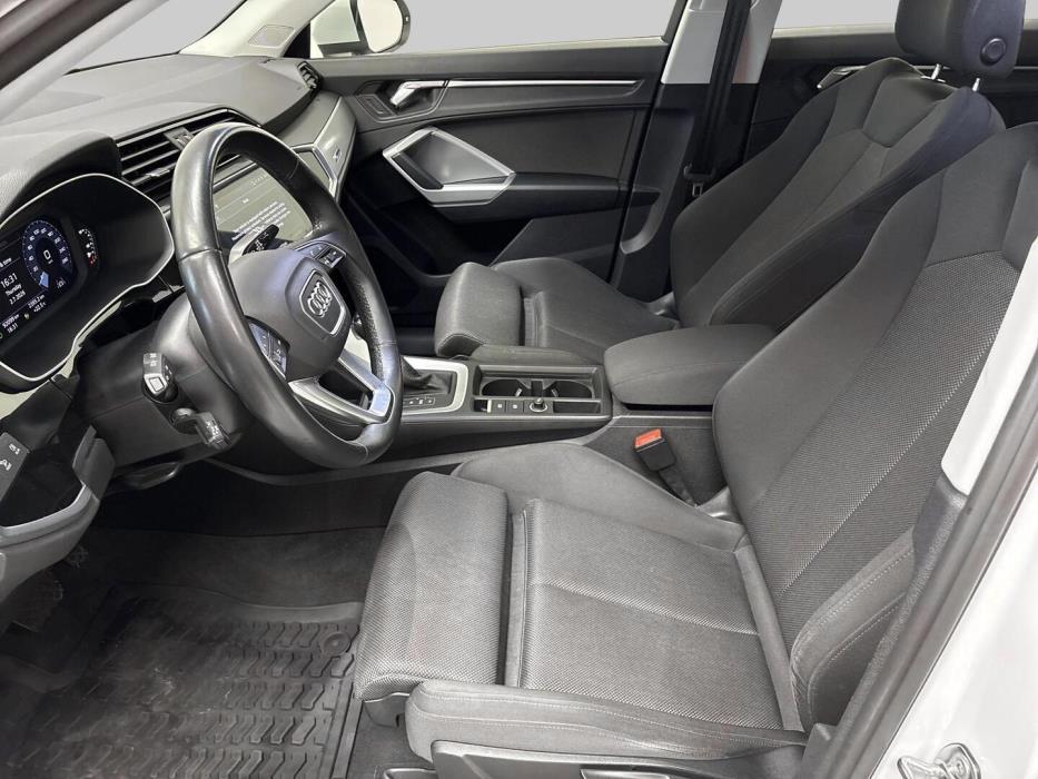 AUDI Q3 2021