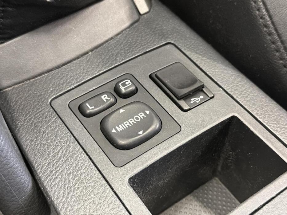 TOYOTA RAV4 2012