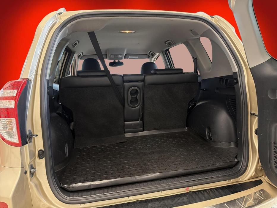 TOYOTA RAV4 2012
