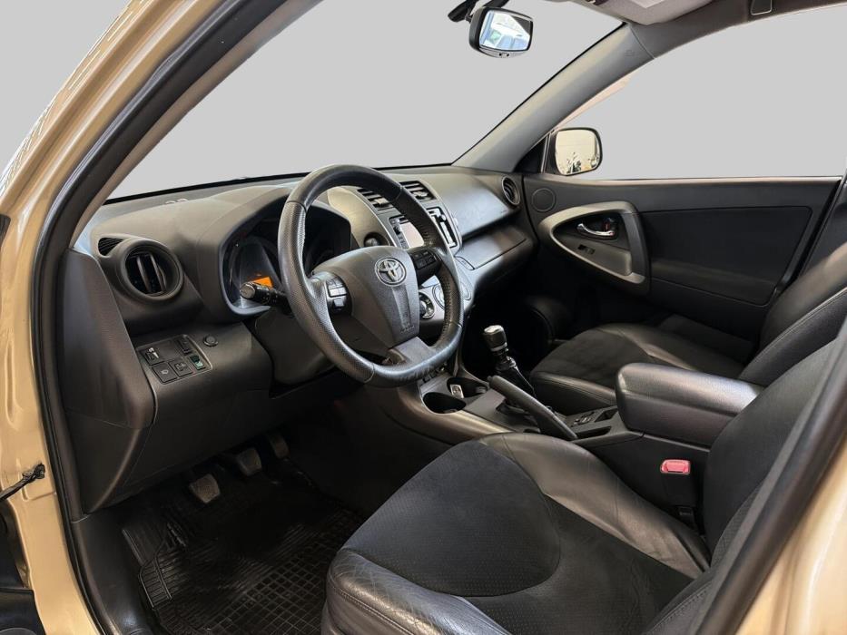 TOYOTA RAV4 2012