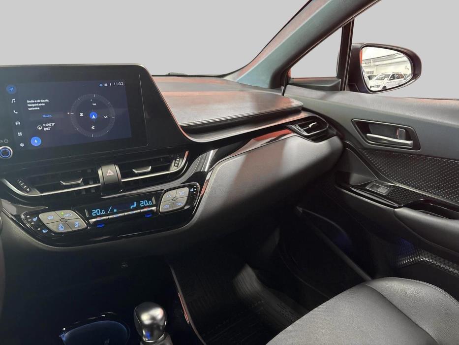 TOYOTA C-HR 2023