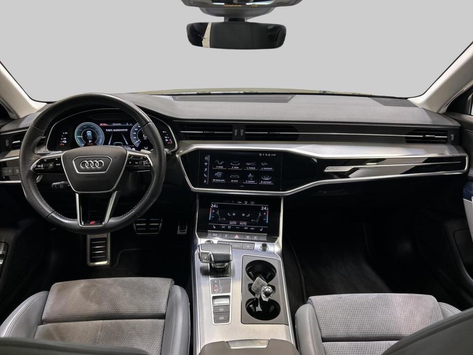 AUDI A6 2021