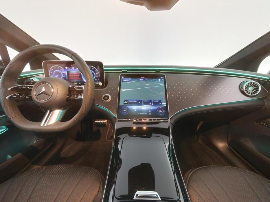 MERCEDES-BENZ EQE 2025