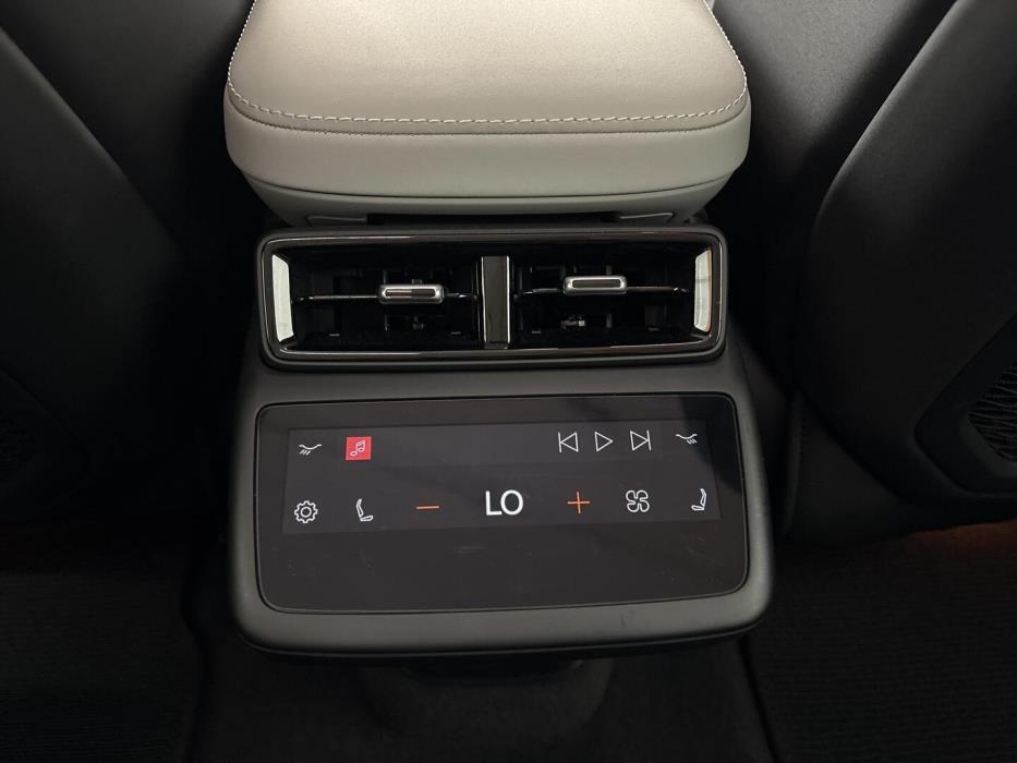 POLESTAR 4 2025