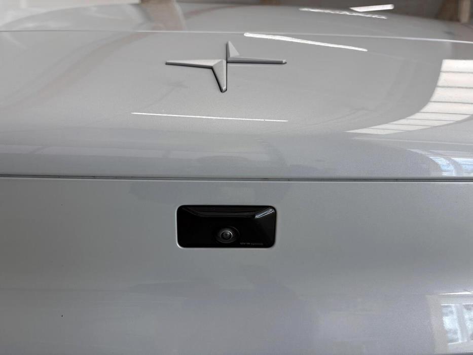 POLESTAR 4 2025