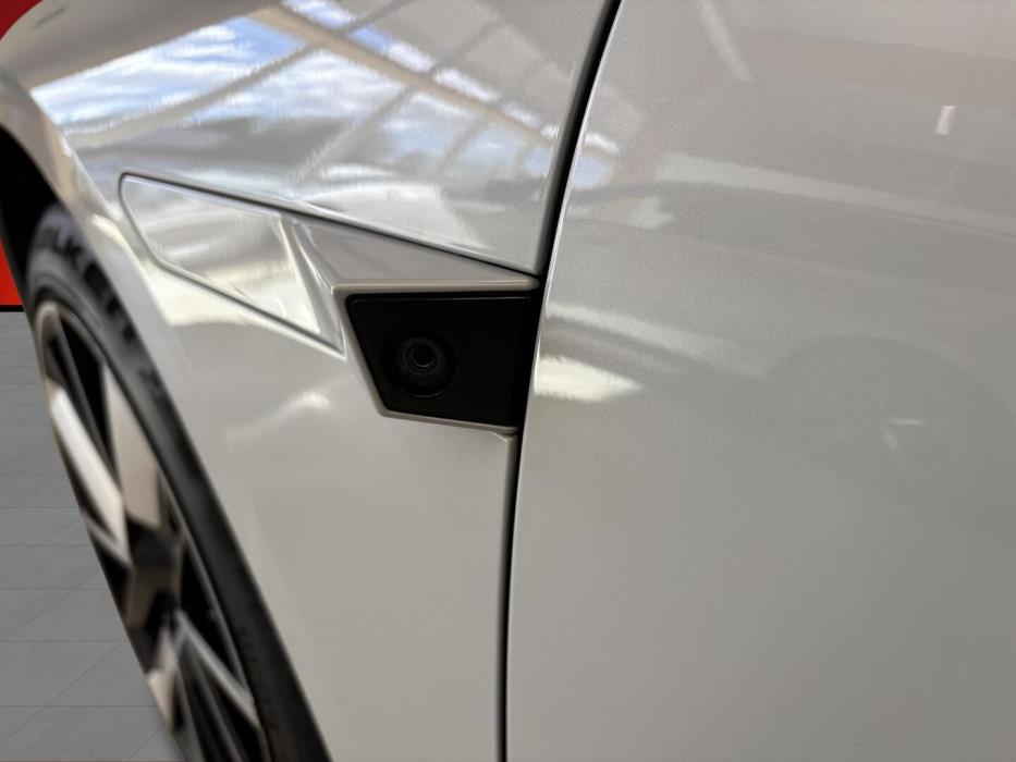 POLESTAR 4 2025