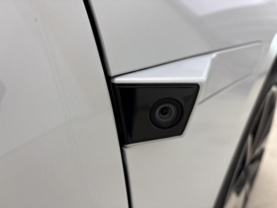 POLESTAR 4 2025