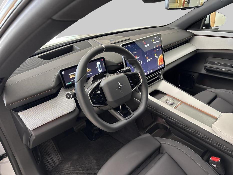 POLESTAR 4 2025